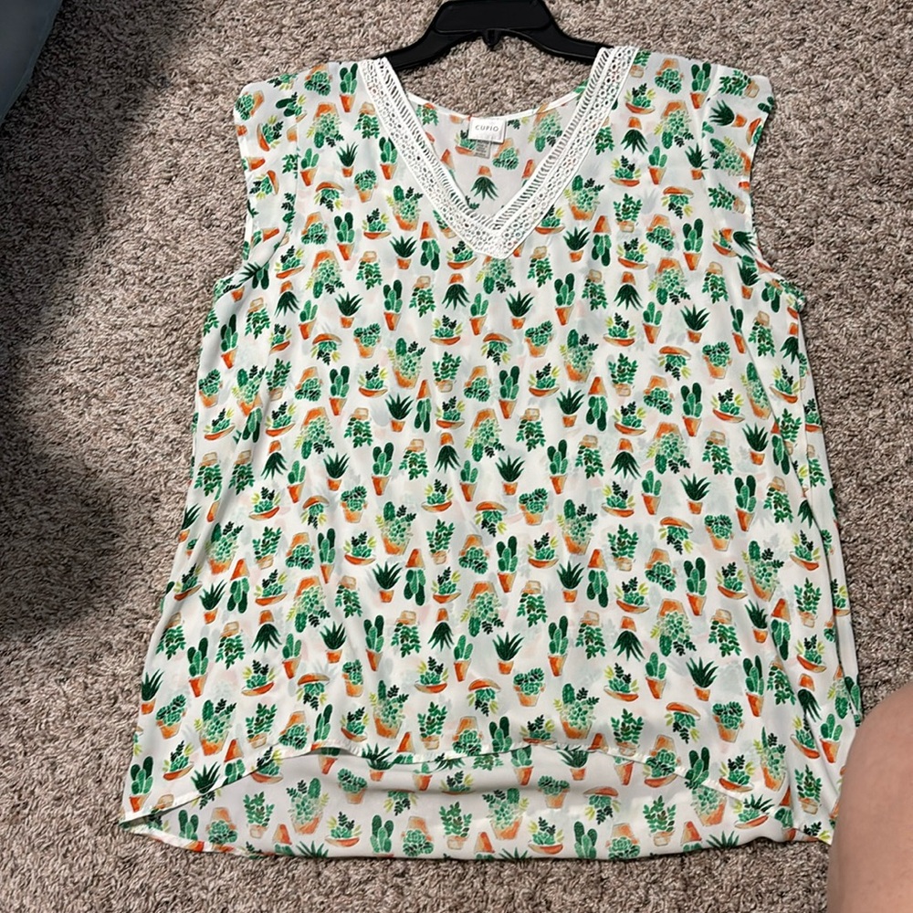 Cupid Short Sleeve Cactus Top